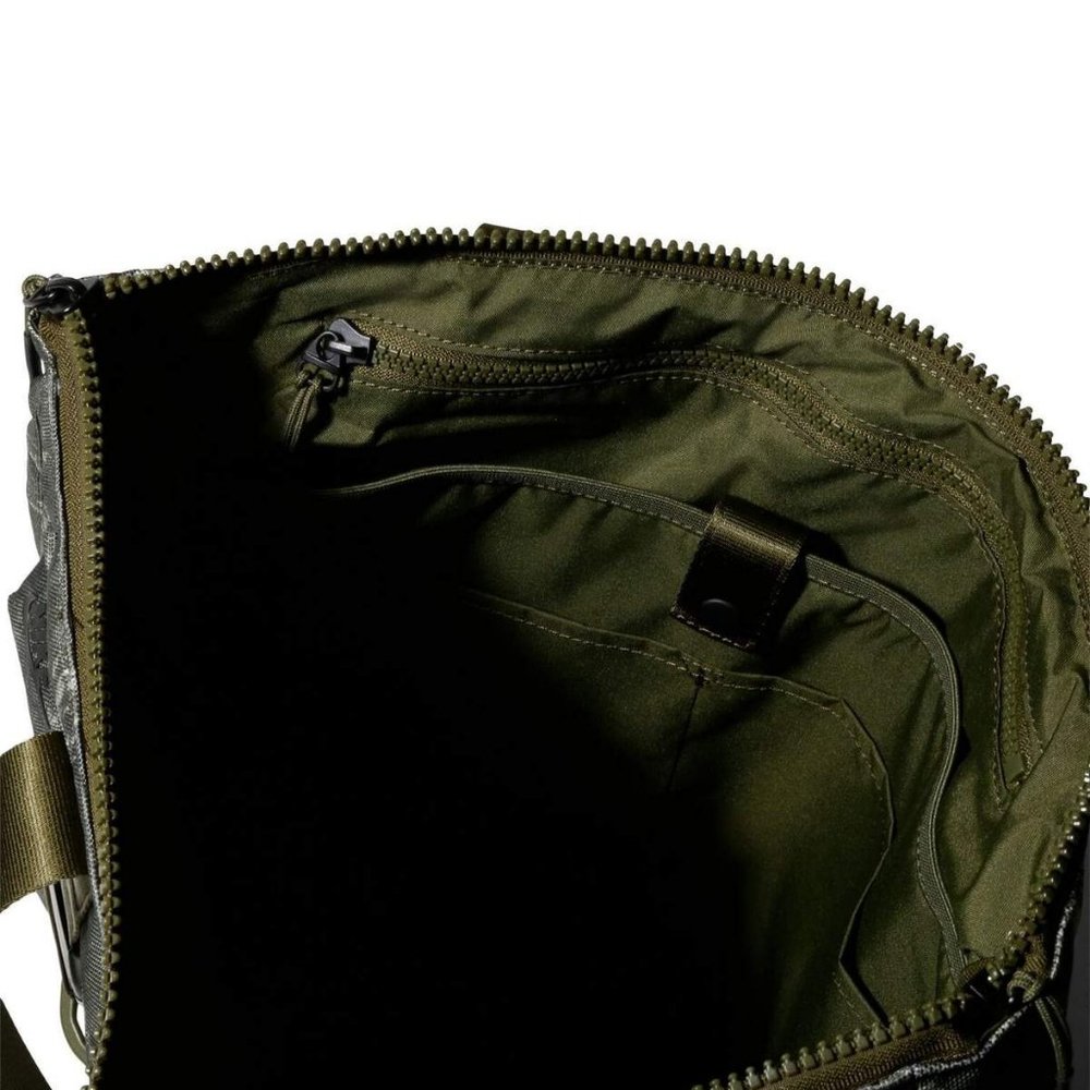 Nike Pocket Tote - Printed Camo Bag - Picture 8 of 12